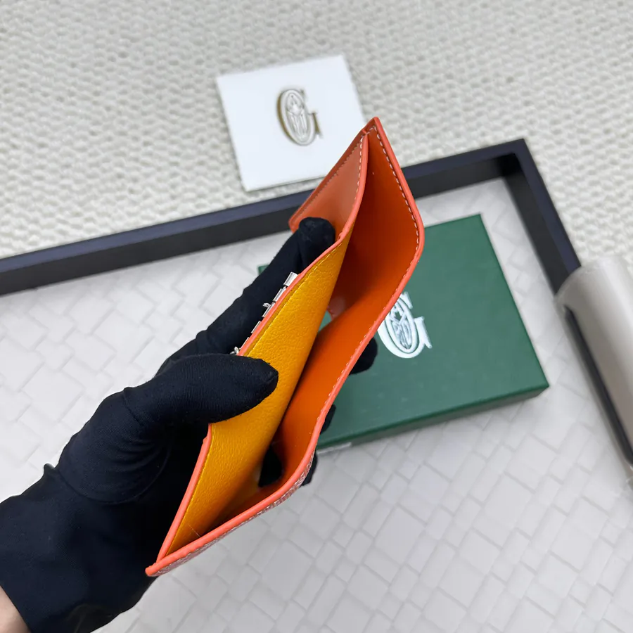 Saint Suice 3 Fold Key Case Compact Design