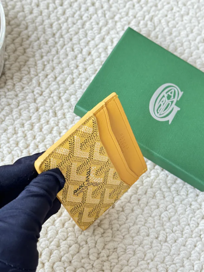 Saint Suice Classic Card Holder