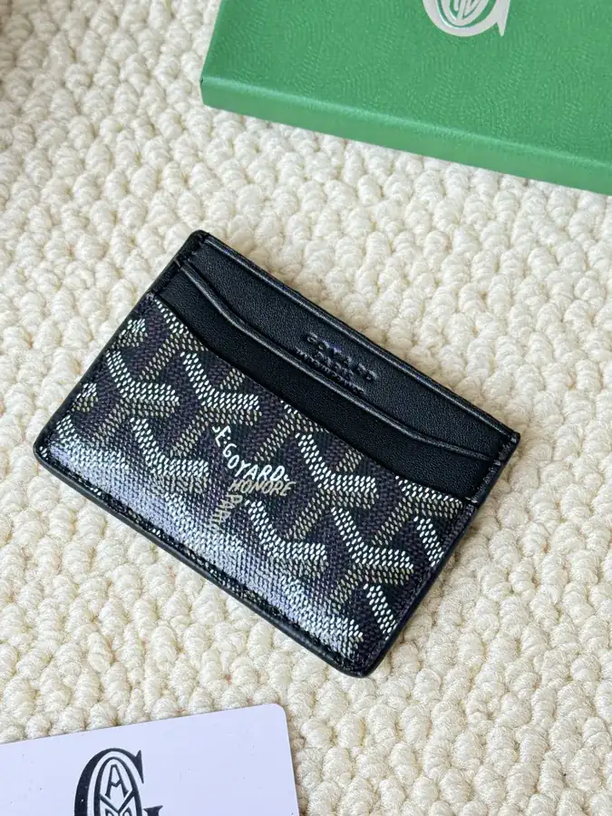 Saint Suice Classic Card Holder