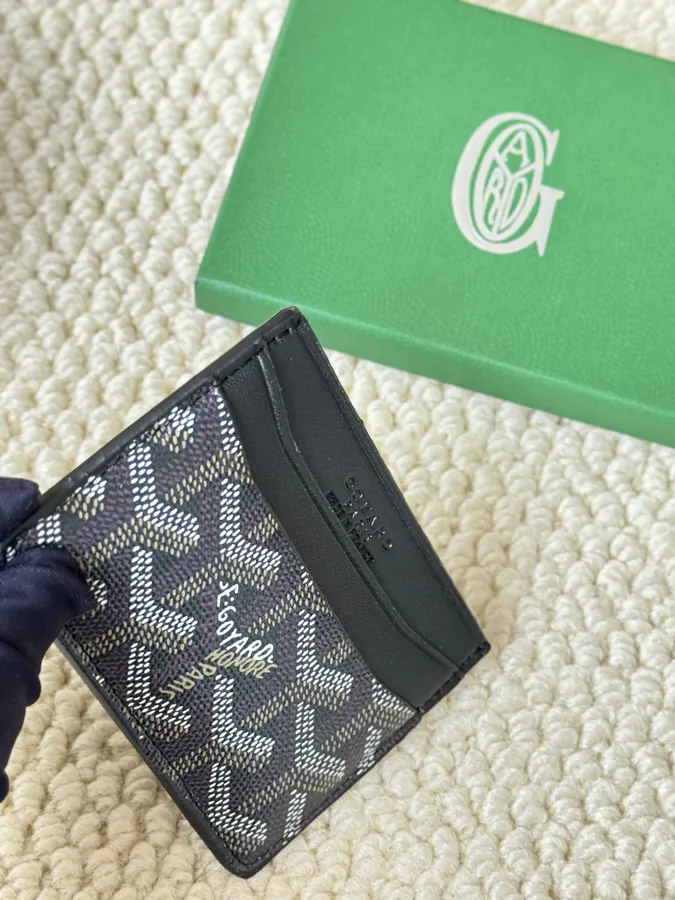 Saint Suice Classic Card Holder