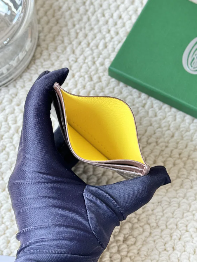 Saint Suice Classic Card Holder