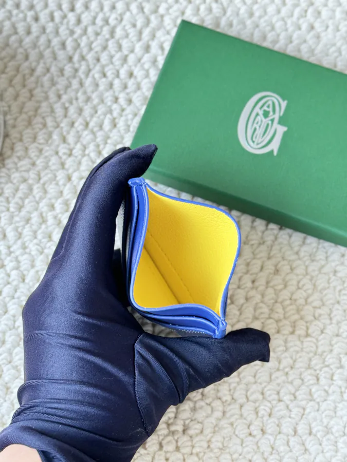 Saint Suice Classic Card Holder