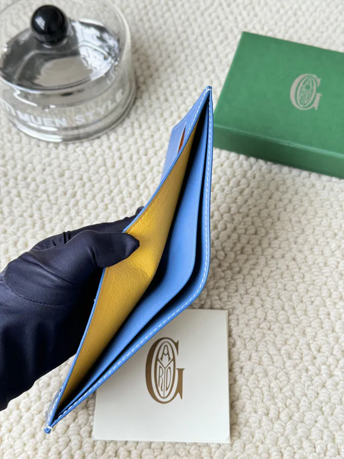 Classic Short Wallet by G0YARD