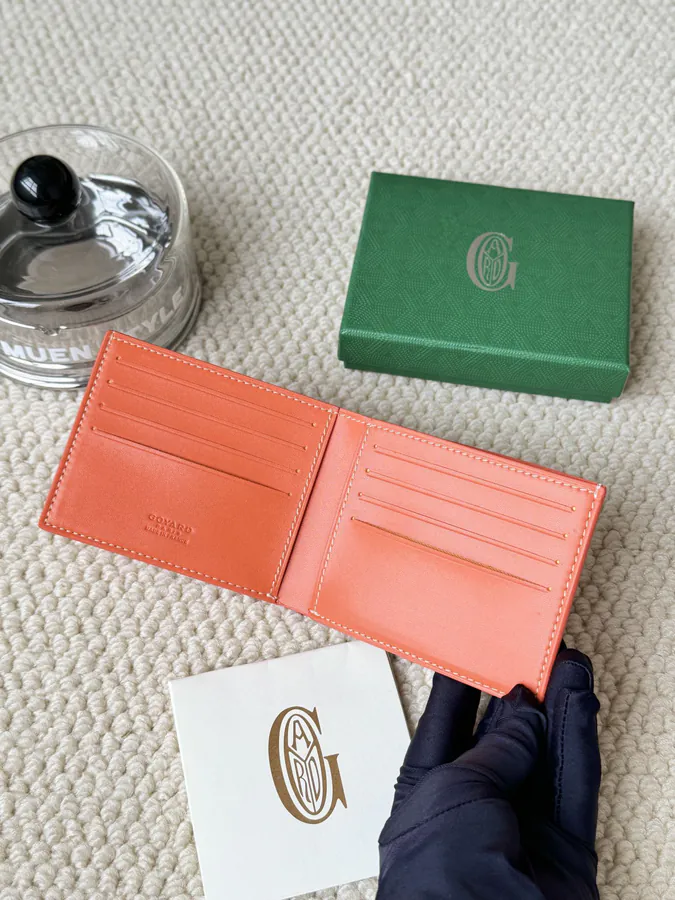 Classic Short Wallet by G0YARD