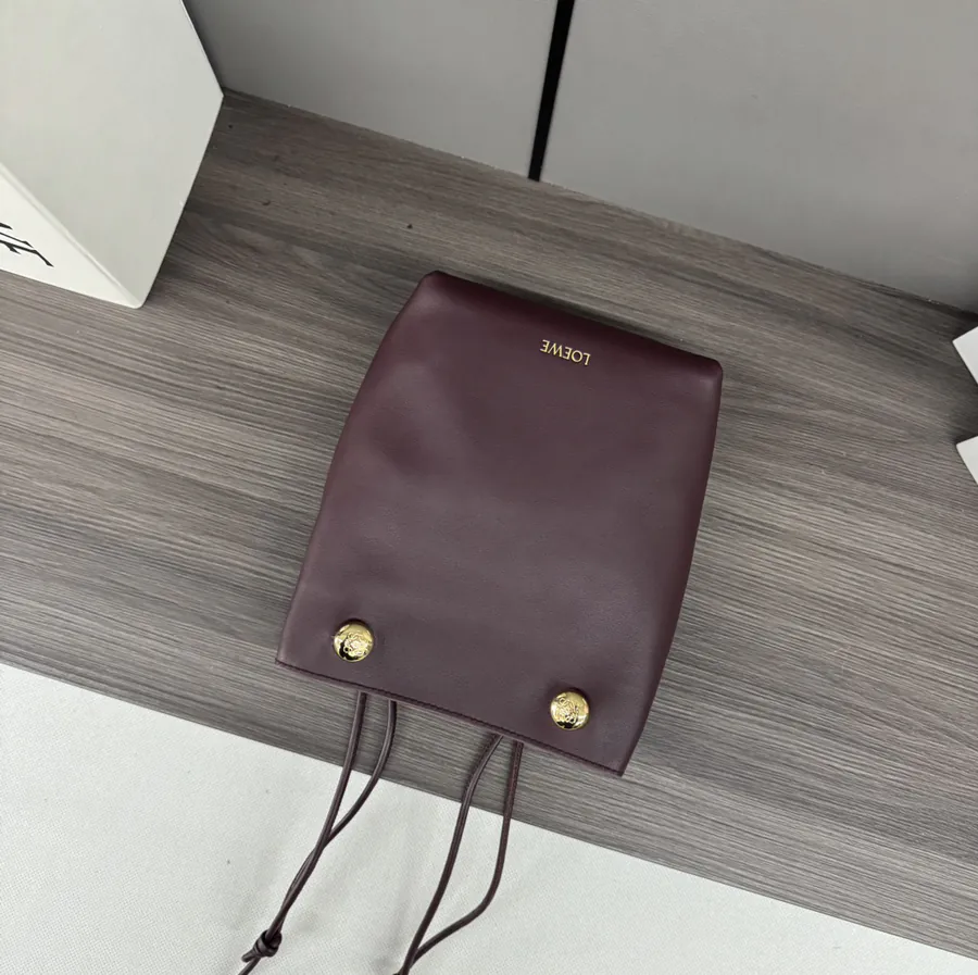 LOEWÉ Smooth Calfskin Pebble Tote