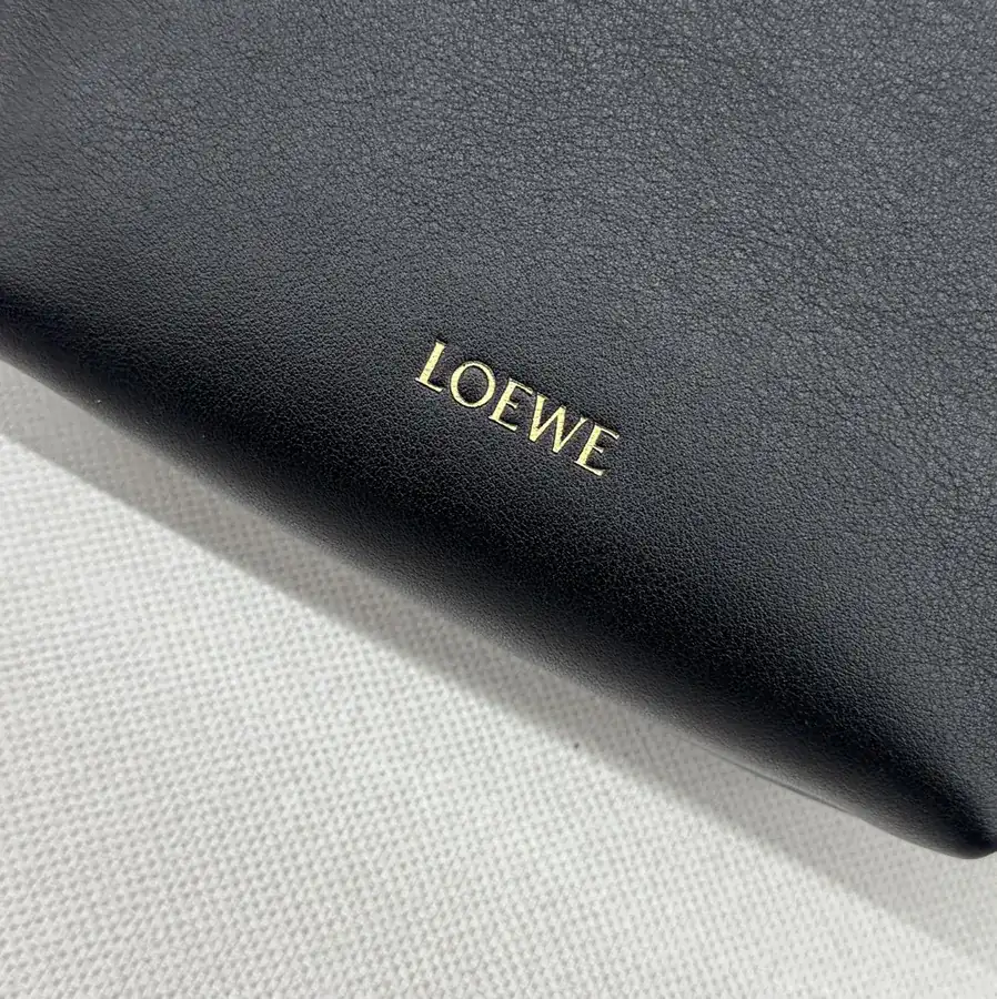 LOEWÉ Smooth Calfskin Pebble Tote