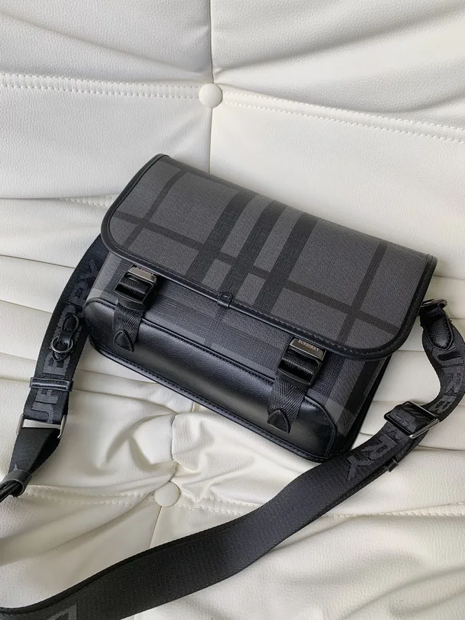Burberry Men's Handbag Premium Nappa Calfskin