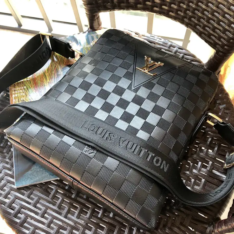 LV Louis Vuitton Traditional Unique Shoulder Bag