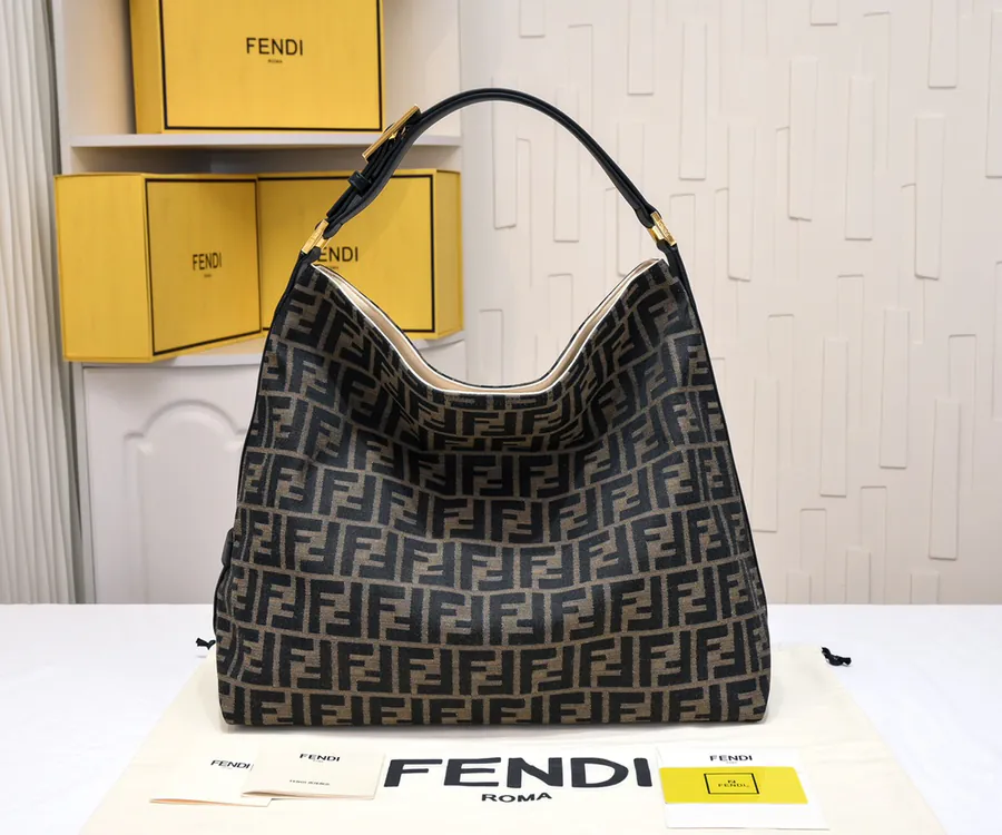 FENDI FF Series Bucket Bag with Grained Calfskin Handle