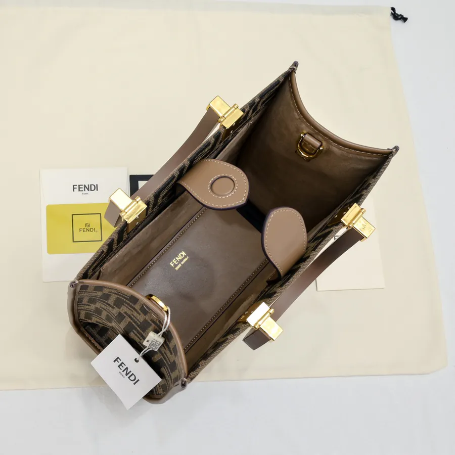 FÉNĐI TOTE Sun Tote with Grained Calfskin Handles
