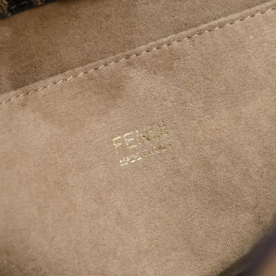 FÉNĐI TOTE Sun Tote with Grained Calfskin Handles