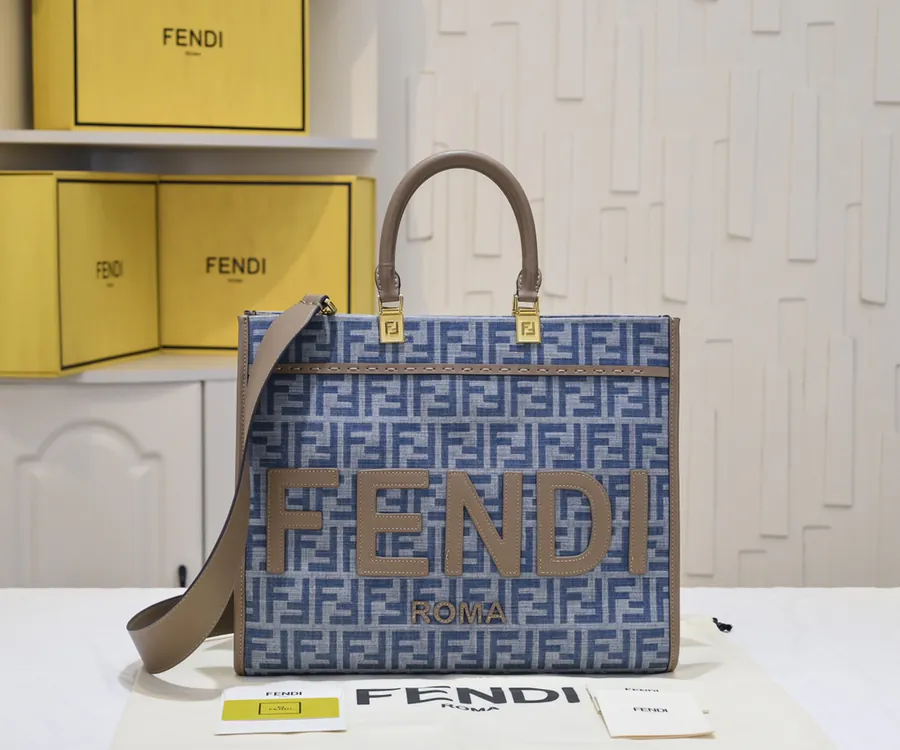 0FÉŃĎI Tote Classic Double F Monogram Tote Bag