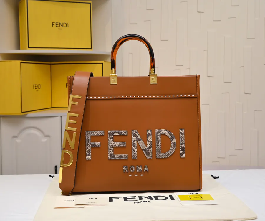 FÉNĎI TOTE 托特包 Sunlight Tote with Grained Calfskin Handles