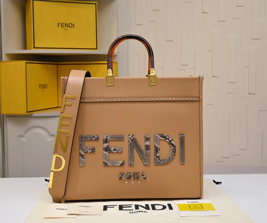 FÉNĎI TOTE 托特包 Sunlight Tote with Amber Handles