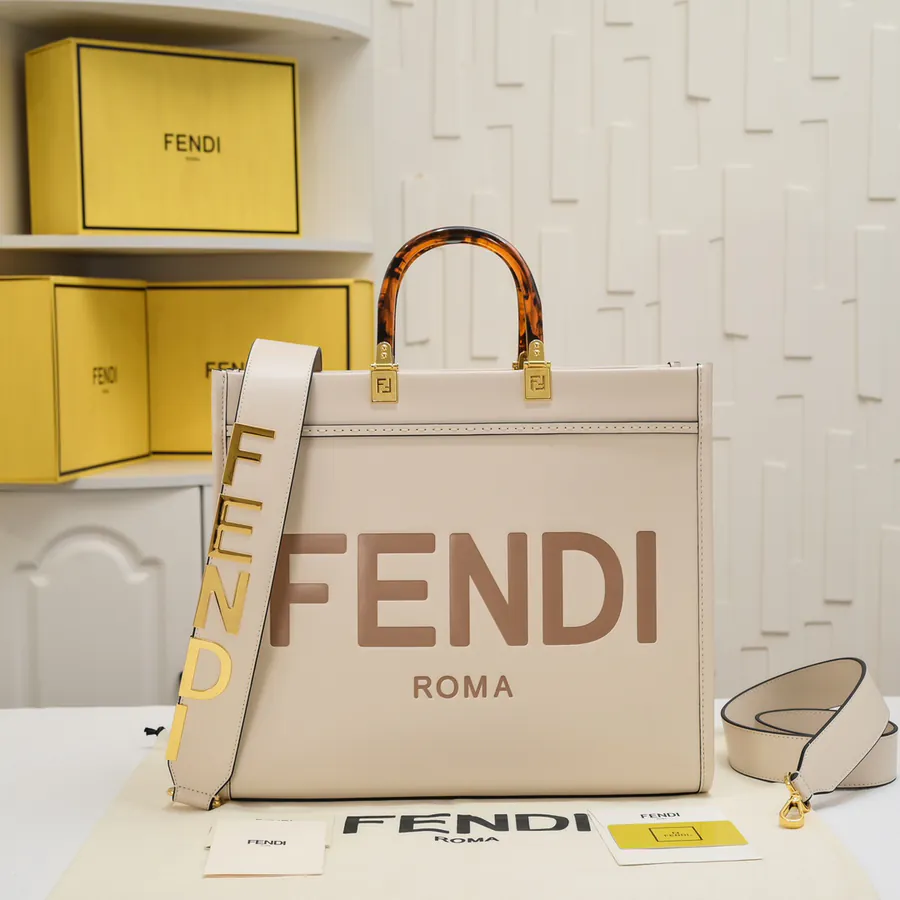 FÉNĎI TOTE Mini Shine Tote with Vintage Style