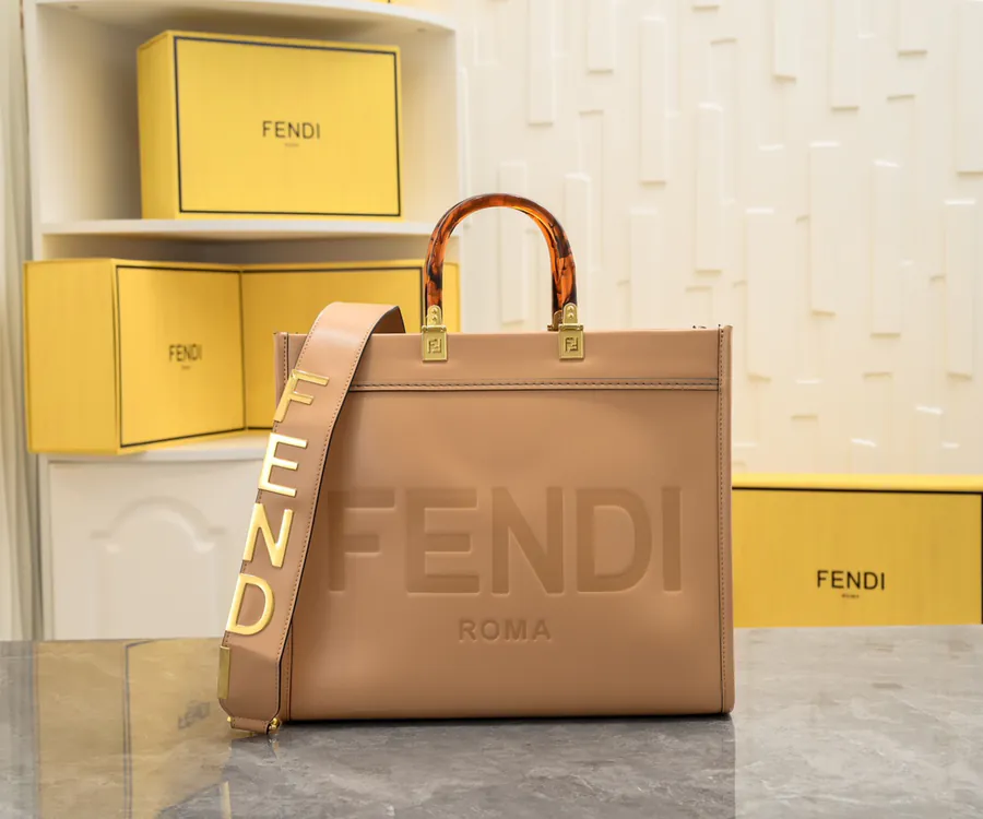 FÉNĎI TOTE Small Shine Tote