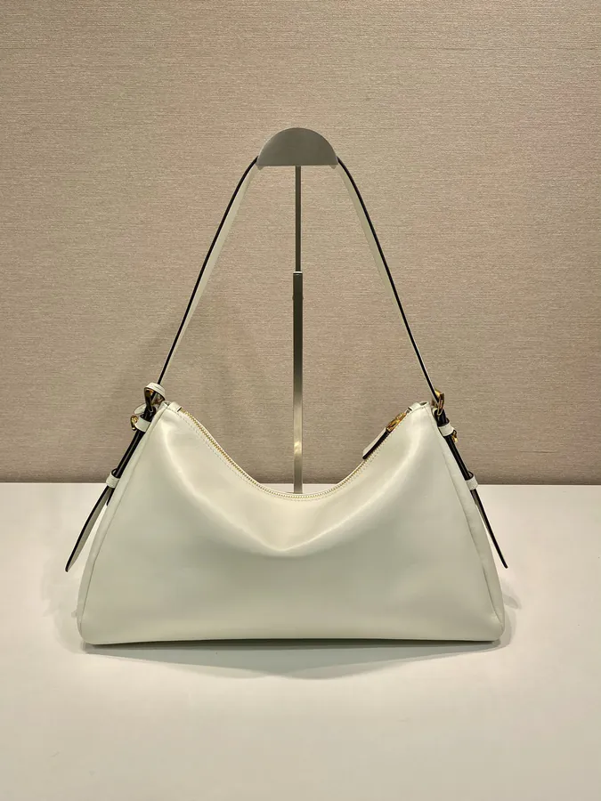 Aimee Crossbody Bag Minimalist Design, Grained Calfskin
