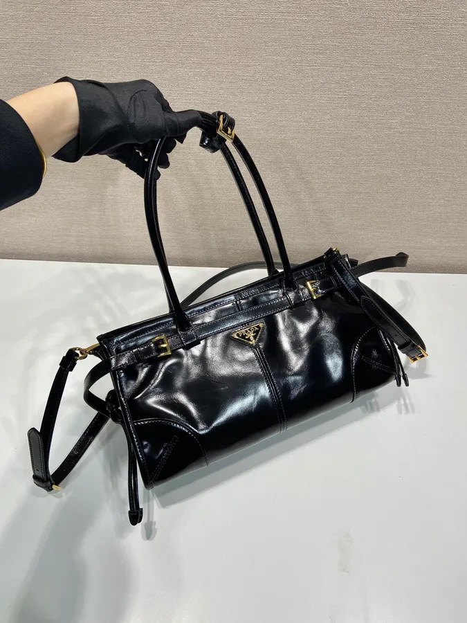 LusSolf Oil Tanned Leather Mini Crossbody Bag