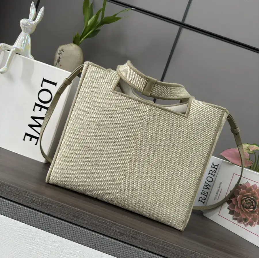 New Print Canvas Font Tote Handbag