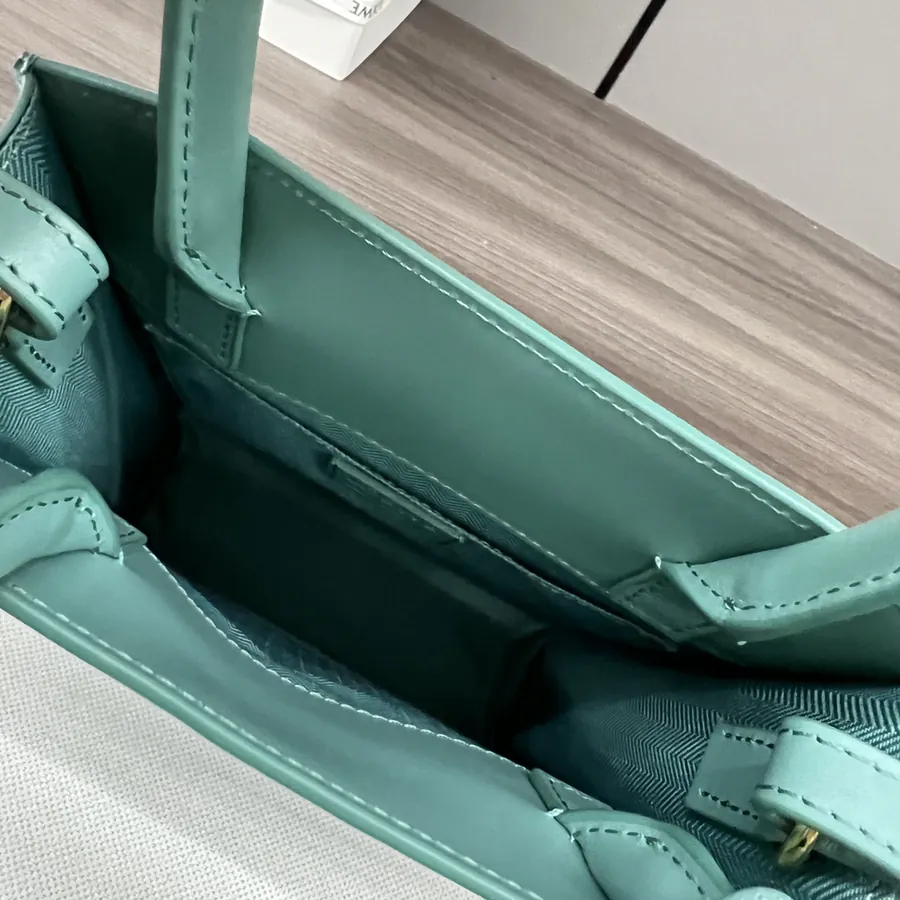 Standard A5 Tote by Loe*we