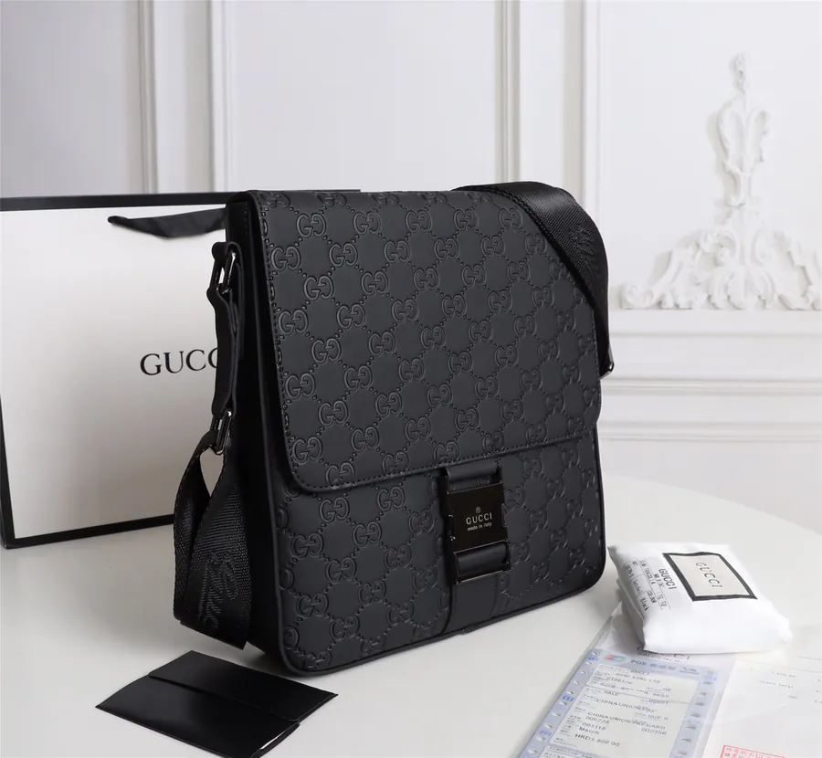Gucci Original Model 33061 2 Premium Flip Top Mail Bag