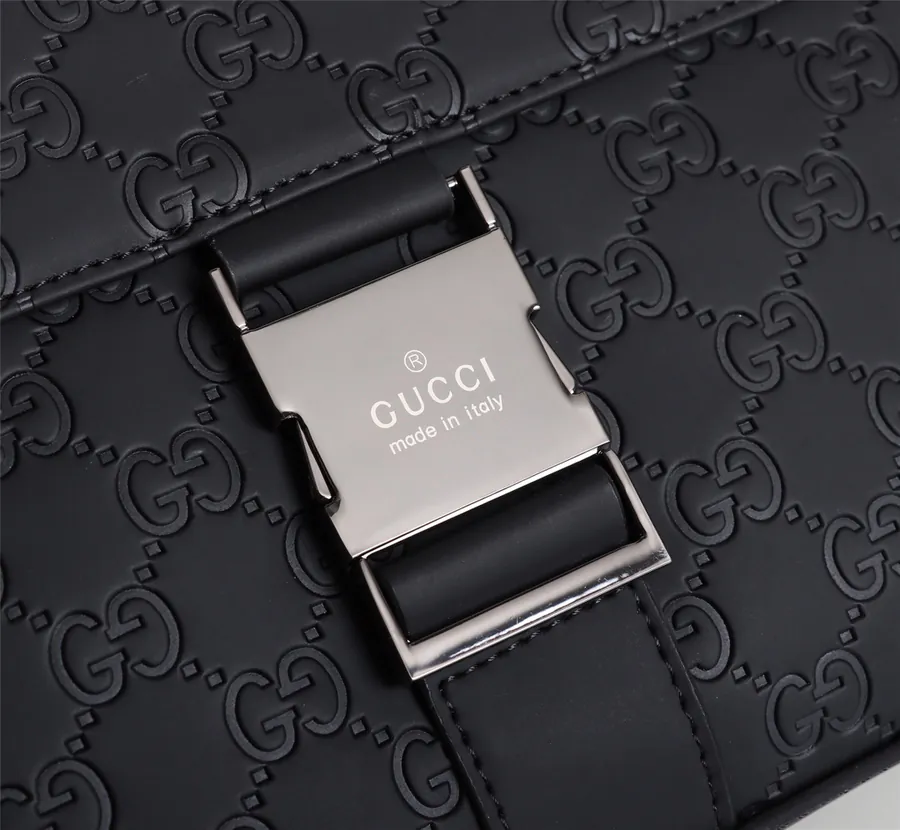 Gucci Original Model 33061 2 Premium Flip Top Mail Bag