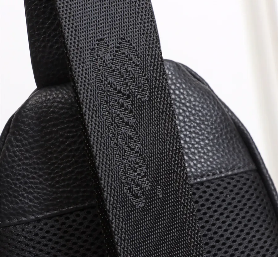 Gucci G Style Bucket Bag in Black