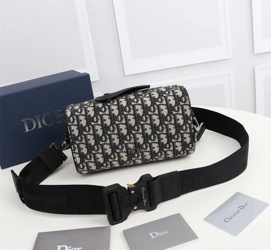 Lingot 22 Handbag Modern Design with Oblique Print and Grained Calfskin Details