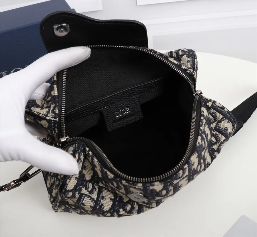 Lingot 22 Handbag Modern Design with Oblique Print and Grained Calfskin Details