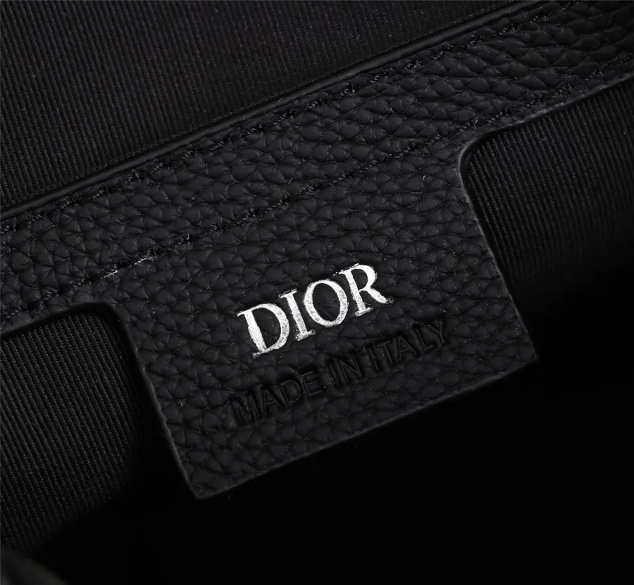 Lingot 22 Handbag Modern Design with Oblique Print and Grained Calfskin Details