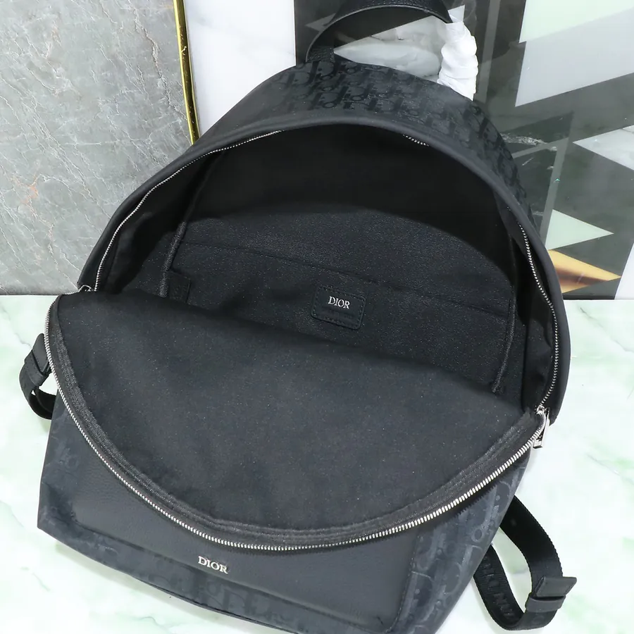 Rider Backpack Classic College Style with Minimalist Design