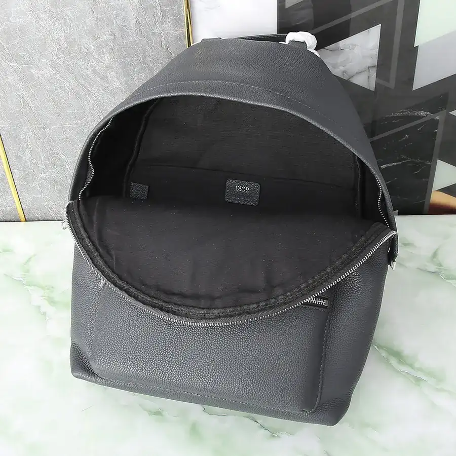 Men's OBLIQUE Backpack with Grained Calfskin