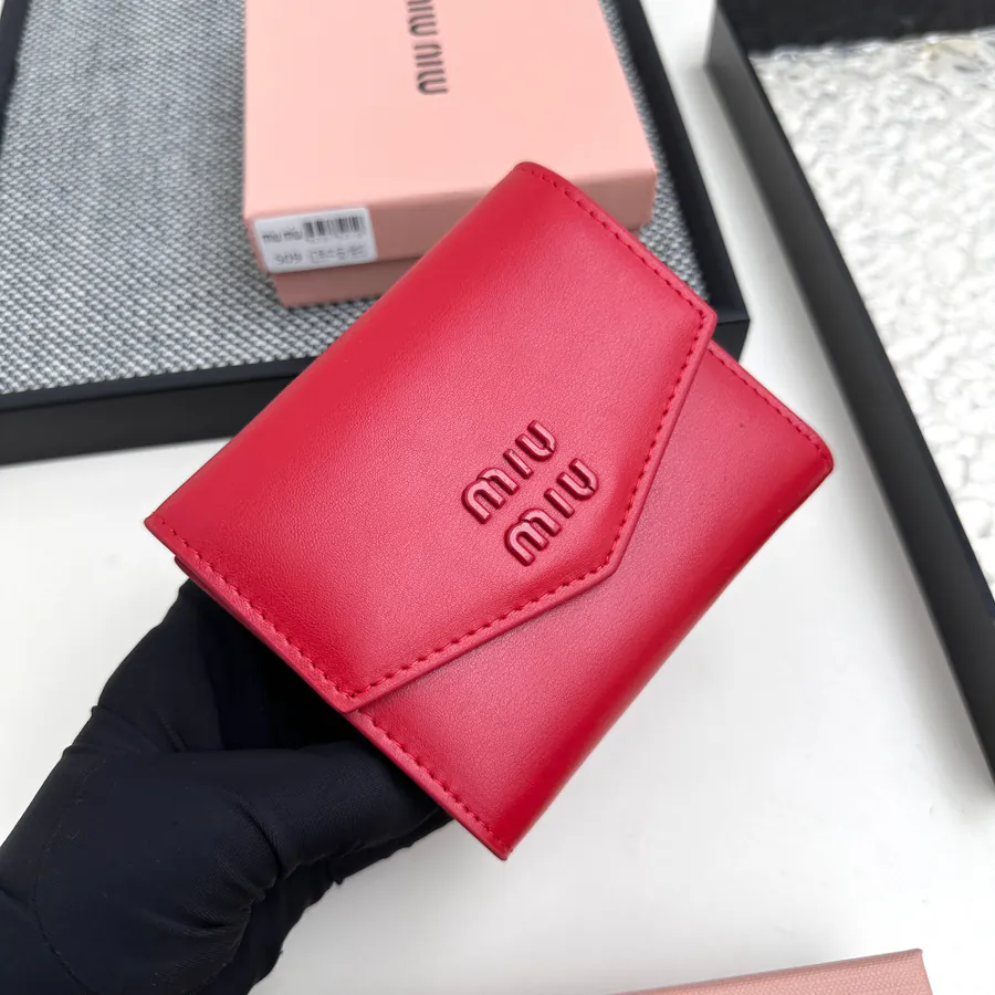 Miu Miu New Arrival Premium Leather Wallet with Elegant Finish