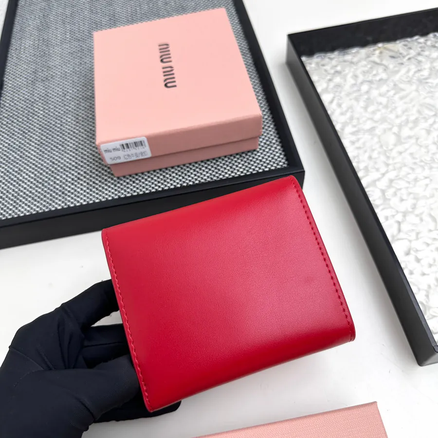 Miu Miu New Arrival Premium Leather Wallet with Elegant Finish
