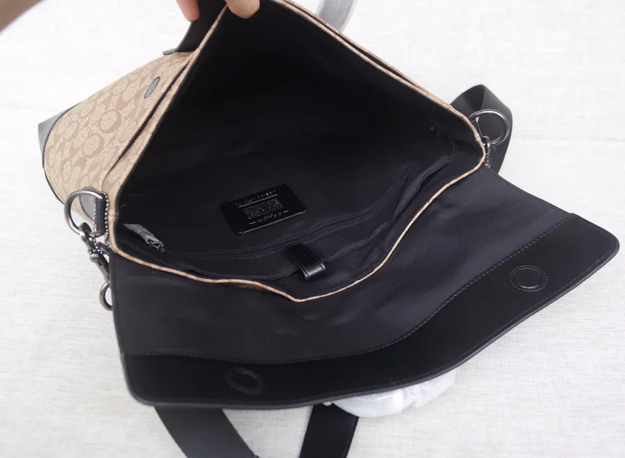 Coach 77858 Men's Large Capacity Flip Top Shoulder Bag