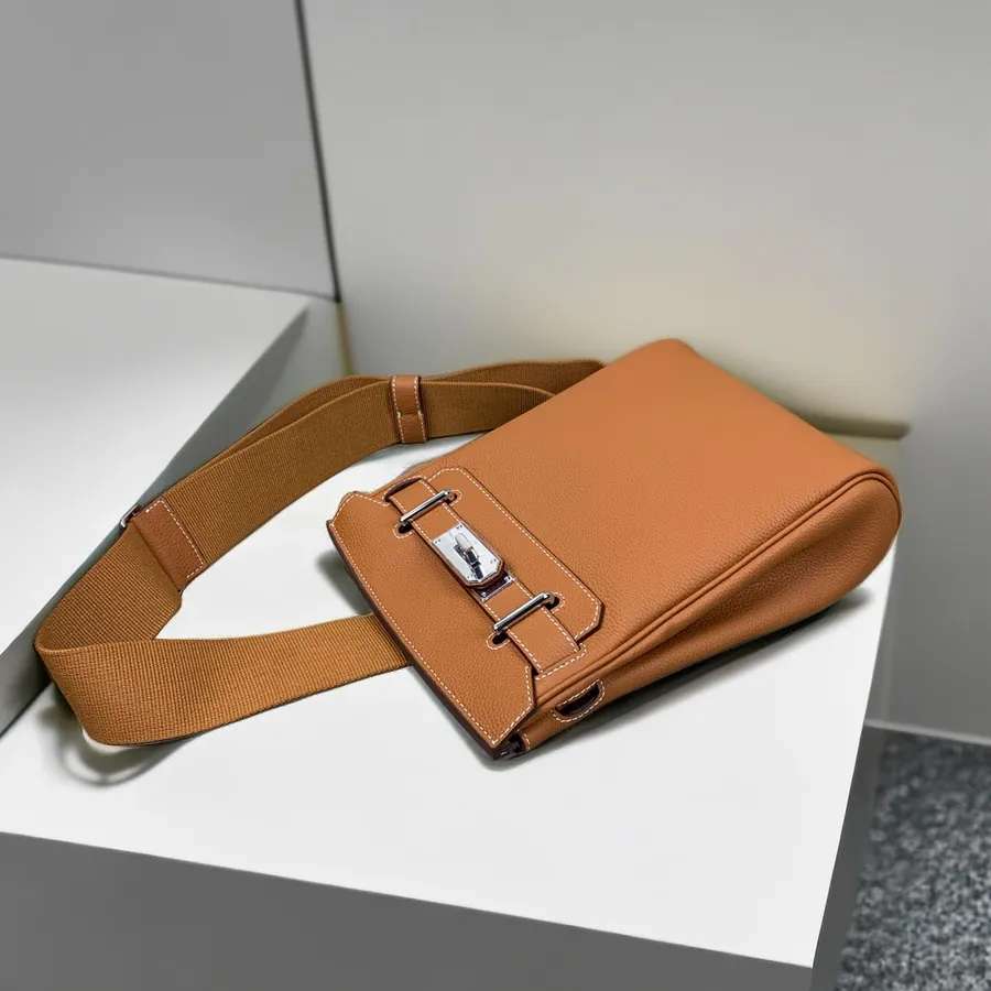 2024 New Hermes Full Leather Chest Bag Unisex