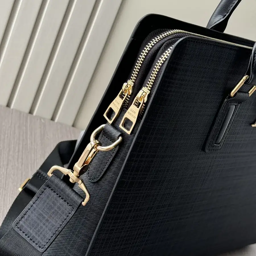 LV Double Zip Tote Bag Premium Quality, 2024 Latest Trendy Design