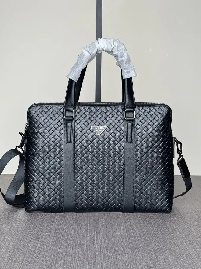 Prada Premium Bucket Bag 2024 Latest Trendy Design