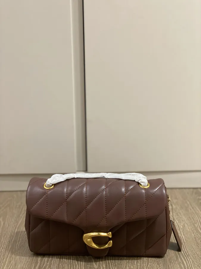 C Quilting Tabby Chain Bag