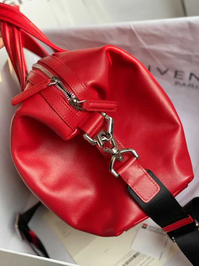 Nightingale Bucket Bag in Grained Calfskin