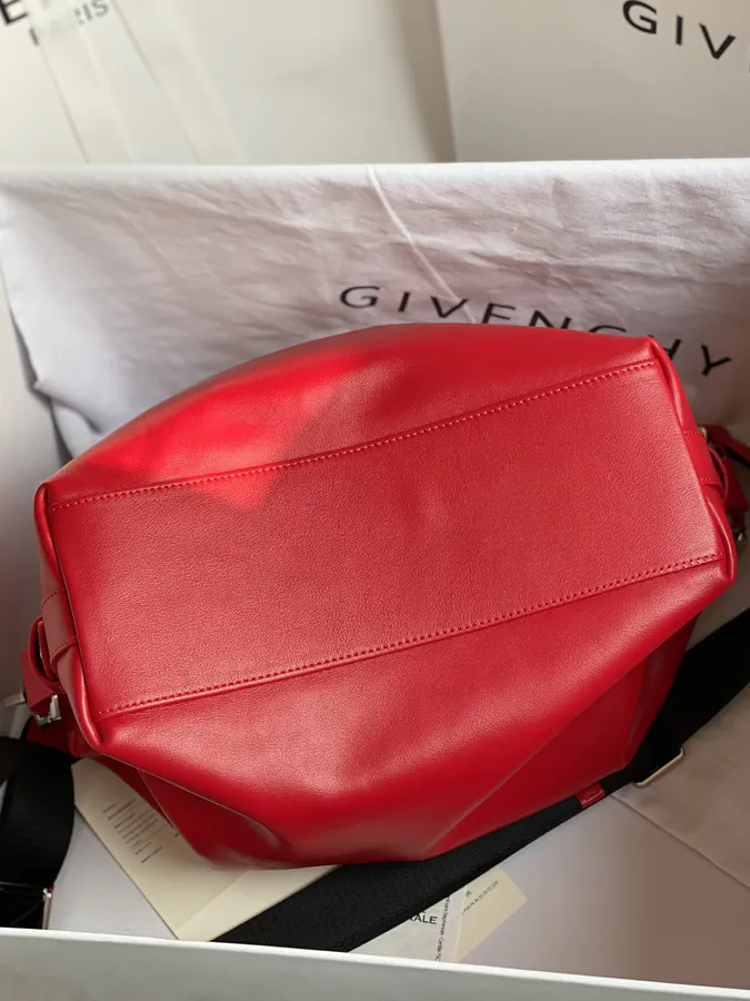 Nightingale Bucket Bag in Grained Calfskin