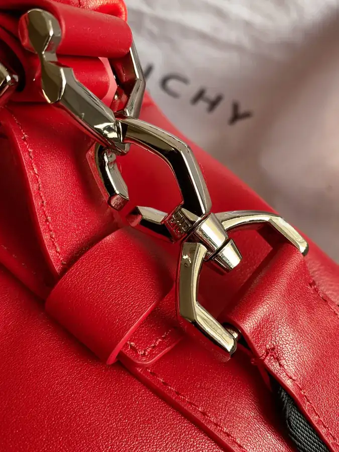 Nightingale Bucket Bag in Grained Calfskin