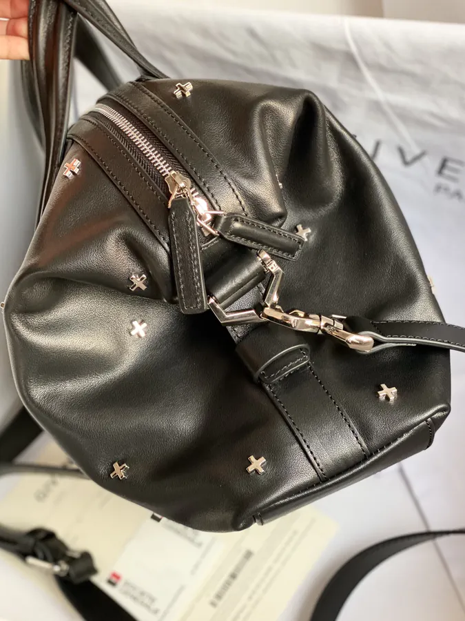 Nightingale Bucket Bag in Grained Calfskin