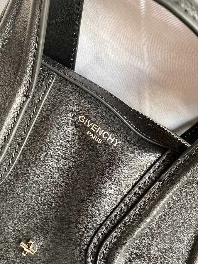 Nightingale Bucket Bag in Grained Calfskin