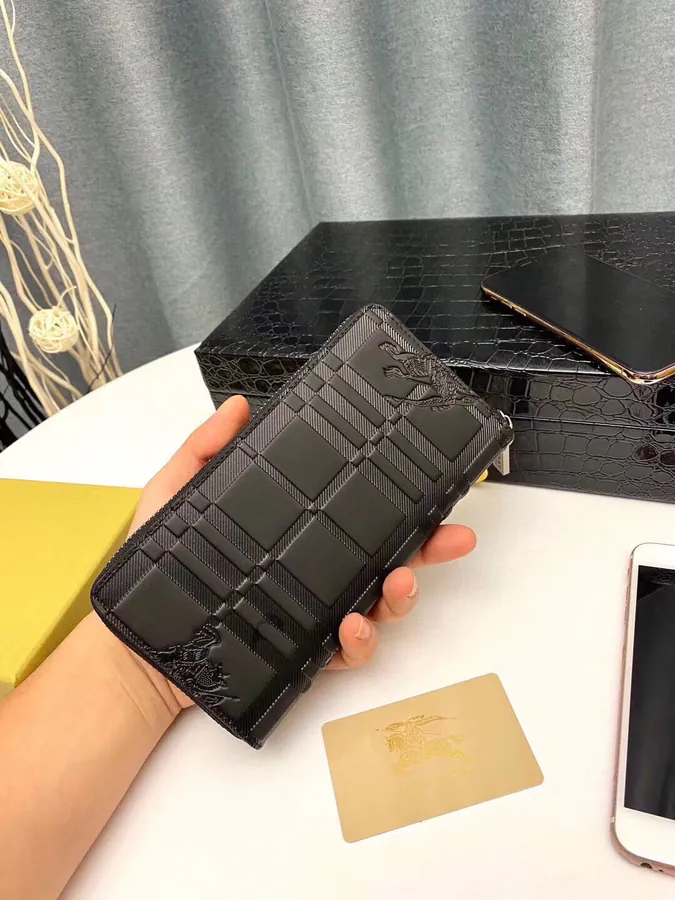 Burberry Exclusive New Mini Zip Wallet