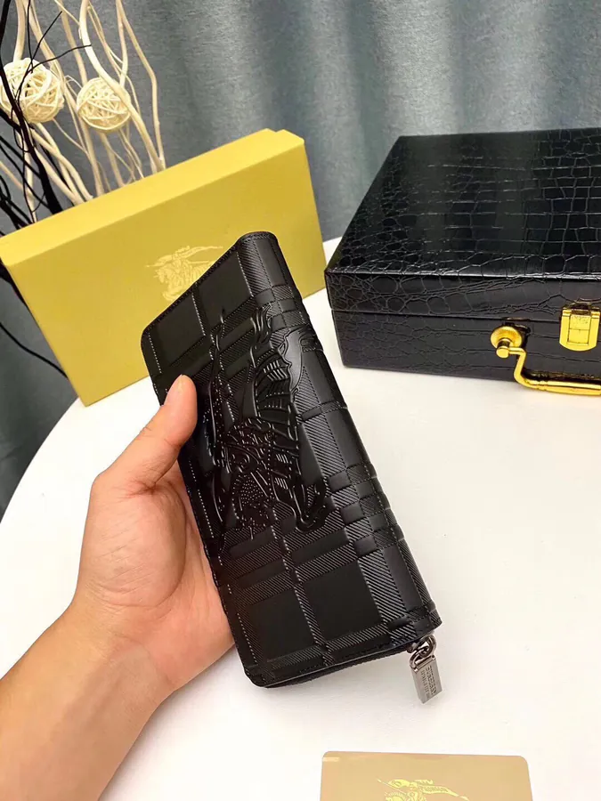 Burberry Exclusive New Mini Zip Wallet