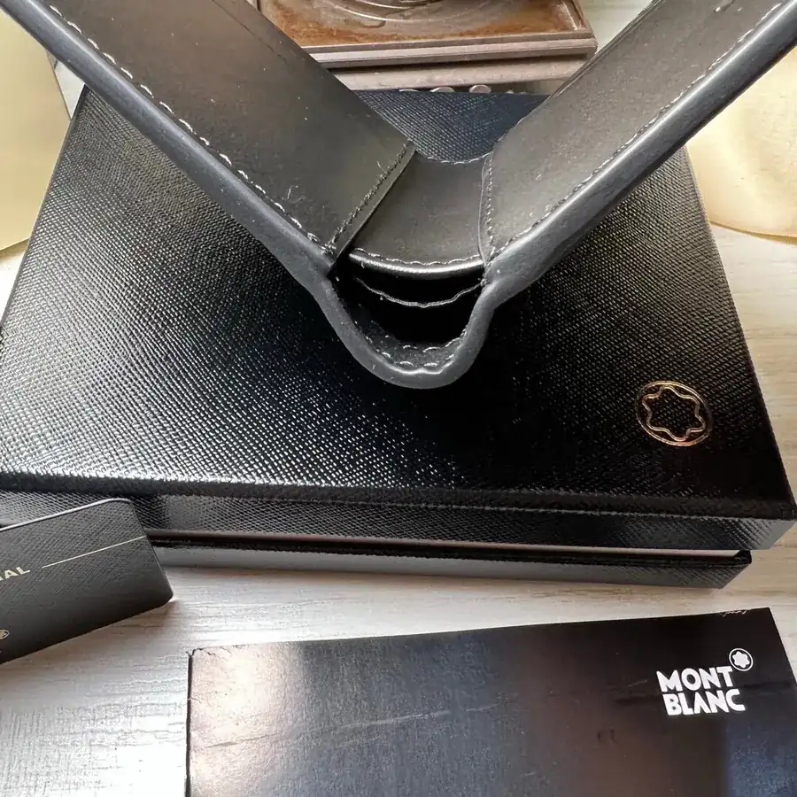 Montblanc Fashion 3.0 Series 6 Compartment Wallet