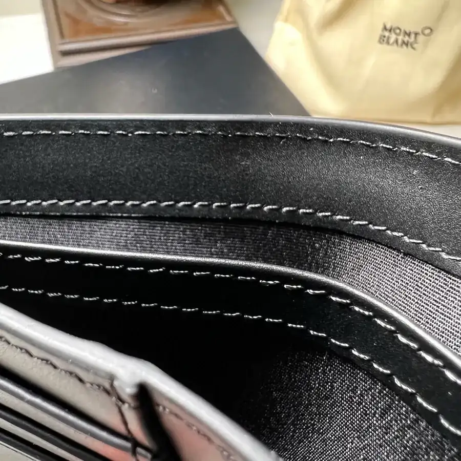 Montblanc Fashion 3.0 Series 6 Compartment Wallet
