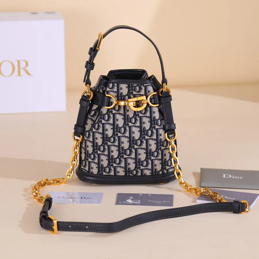 Cest Bucket Bag with Blue Oblique Print