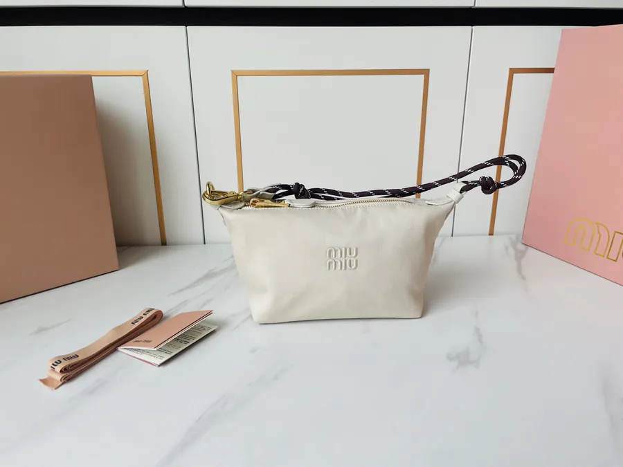 Miu New Canvas Lunch Tote in Canvas White